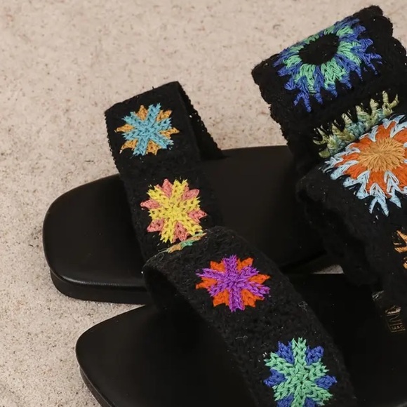 Colorful Crochet Women's Sandals - Picture 9 of 10
